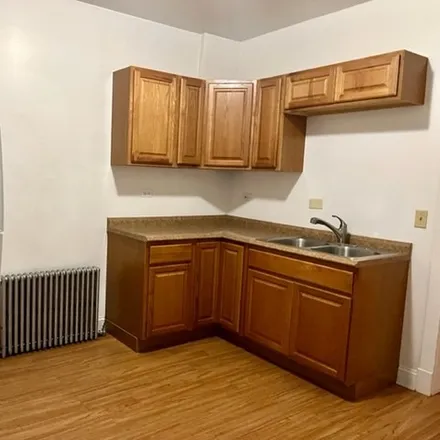 Image 6 - Beat 2522, 4218 West Armitage Avenue, Chicago, IL 60651, USA - House for rent