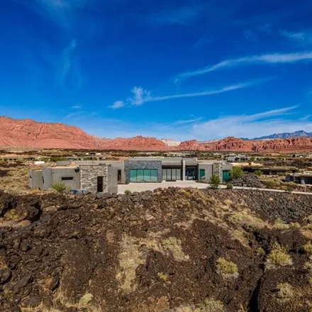 Buy this 7 bed house on 2322 Kiva Trail in Saint George, UT 84770