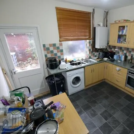 Image 1 - 17 Cecil Square, Sheffield, S2 4NT, United Kingdom - Townhouse for rent