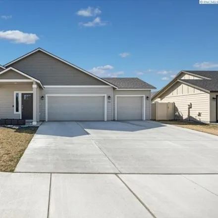 Buy this 3 bed house on Cashmere Drive in Richland, WA 99338