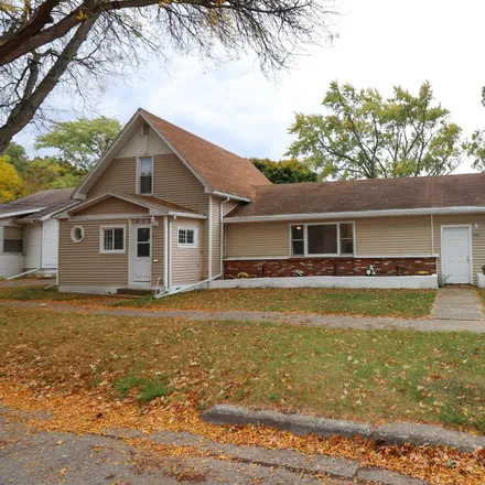Buy this 4 bed house on 317 East Euclid Avenue in Jackson, MI 49203
