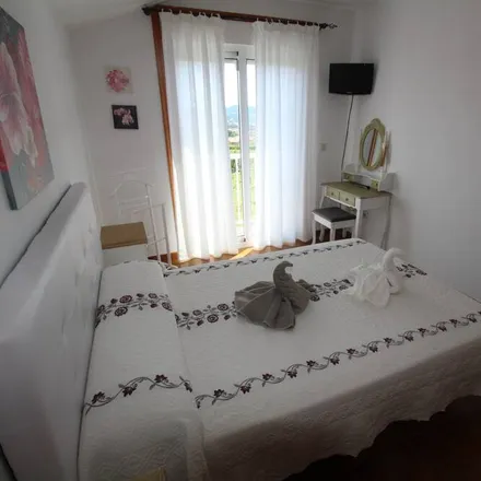 Rent this 2 bed house on 36940 Cangas