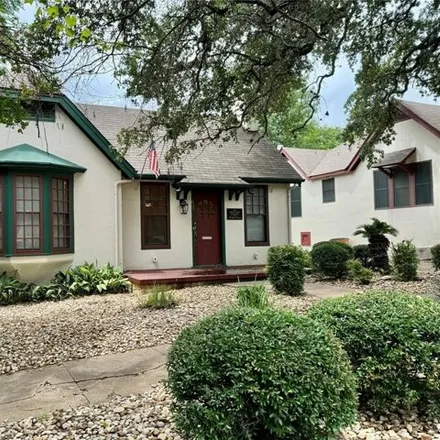 Image 2 - 607 W 10th St, Austin, Texas, 78701 - House for rent