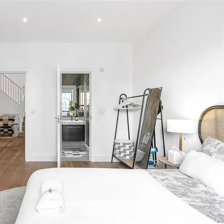 Image 6 - Tile House, 101-103 Barking Road, London, E16 4HQ, United Kingdom - Apartment for rent