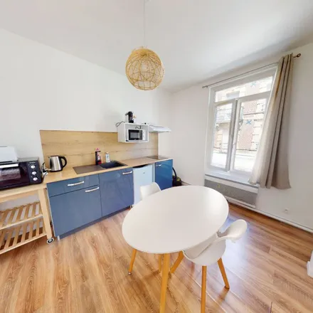 Rent this 2 bed apartment on 102 Rue Labédoyère in 76600 Le Havre, France