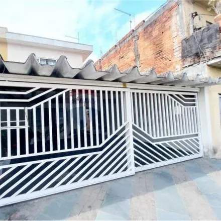 Buy this 3 bed house on Avenida Brasília 1243 in Vila Urupês, Suzano - SP