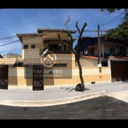 Buy this 4 bed house on Rua Jornalista Sidney Correa in Piratininga, Niterói - RJ