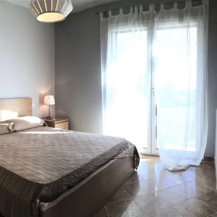 Rent this 3 bed duplex on 07052 Santu Diadòru/San Teodoro SS