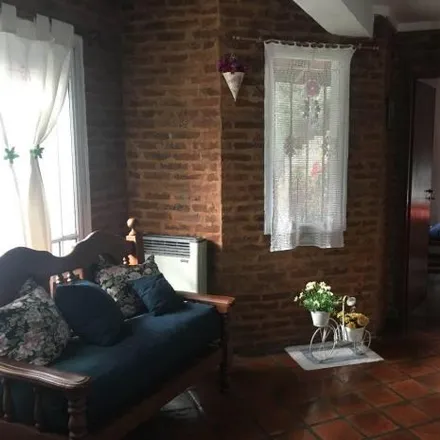 Buy this 3 bed house on Jacinto Calvo 791 in José Mármol, Argentina