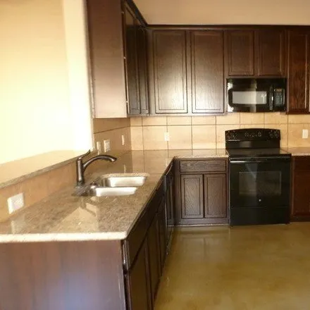 Image 2 - 1067 Carolyn Cove, New Braunfels, TX 78130, USA - Apartment for rent