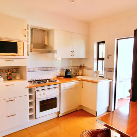 Image 3 - Rua Laura Ayres, 8200-004 Albufeira, Portugal - Apartment for rent