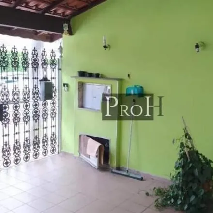 Buy this 3 bed house on Rua Jequitinhonha in Campestre, Santo André - SP