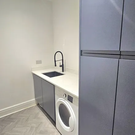 Rent this 3 bed apartment on Old Oak Street in Manchester, M20 6WF