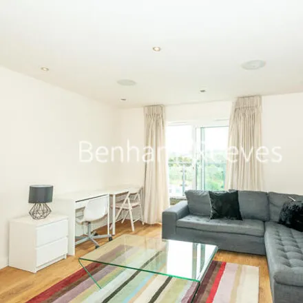 Rent this 2 bed room on Ensign House in Aerodrome Road, London