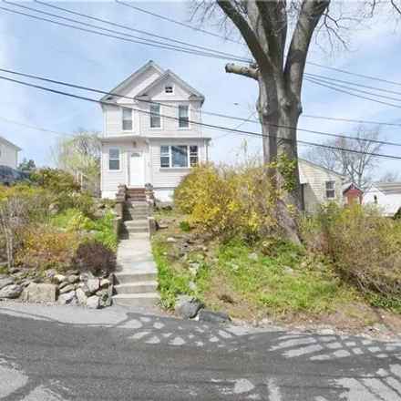 Image 2 - 395 Upland Avenue, Grey Oaks, City of Yonkers, NY 10703, USA - House for sale