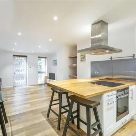 Rent this 1 bed room on 9 Frognal Lane in London, NW3 7DG