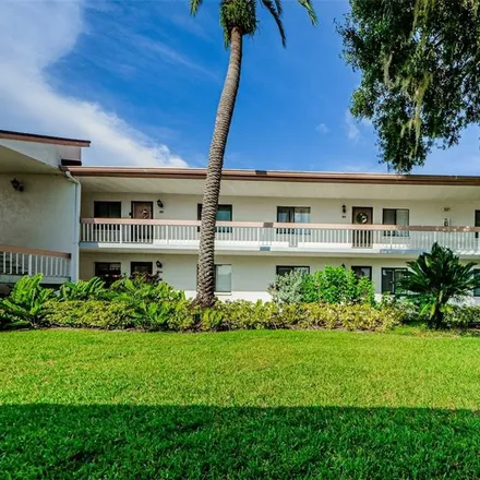 Buy this 2 bed condo on 133 Lakeview Way in Palm Harbor, FL 34677
