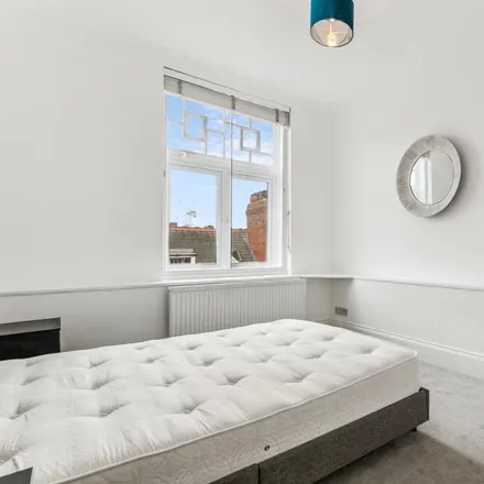 Image 9 - Portman Mansions, Chiltern Street, London, W1U 5AL, United Kingdom - Apartment for rent