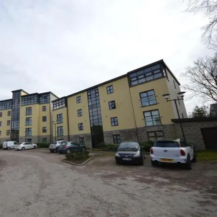 Rent this 1 bed room on Queen's View in Tower Rise, Sheffield