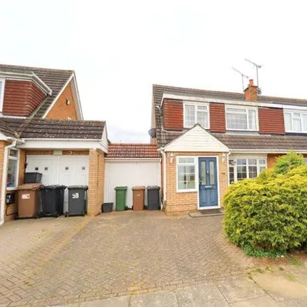 Buy this 3 bed duplex on Turnpike Drive in Luton, LU3 3RF