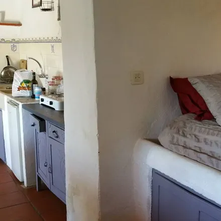 Rent this 1 bed house on Castelo de Monsaraz in Largo da Porta de Évora, 7200-175 Reguengos de Monsaraz