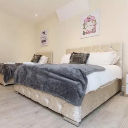 Rent this 2 bed apartment on Leeds in LS8 5BX, United Kingdom