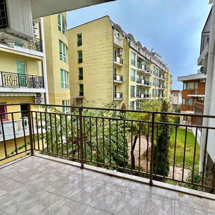 Image 2 - Пиргос, kv. Dolno Ezerovo, Burgas 8015, Bulgaria - Apartment for sale