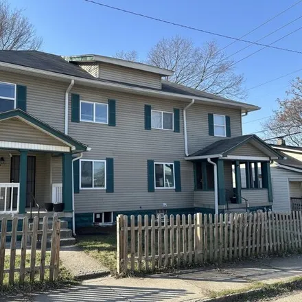 Buy this studio house on 341 West 27th Street in Indianapolis, IN 46208