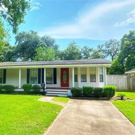 Rent this 2 bed house on 242 Camellia Street in Lake Jackson, TX 77566