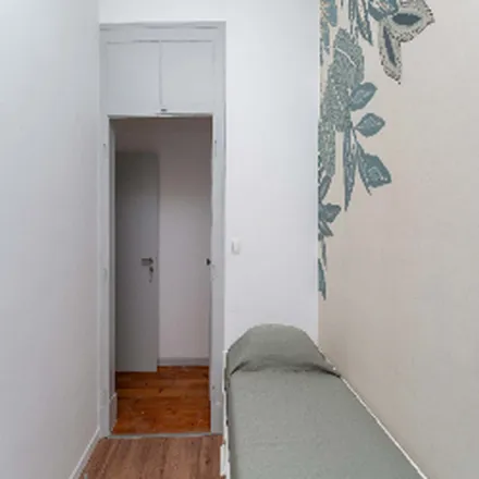 Image 5 - Airbnb, Rua do Carrião, 1150-251 Lisbon, Portugal - Room for rent