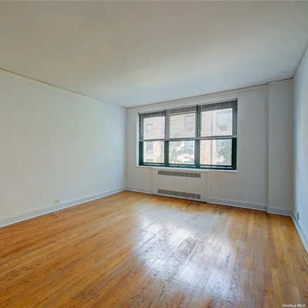 Image 7 - 34-01 78th Street, New York, NY 11372, USA - Condo for sale