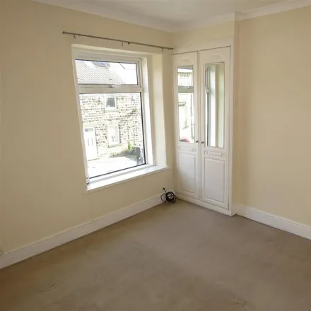 Image 7 - New Street, Sheffield, S35 4LU, United Kingdom - Townhouse for rent