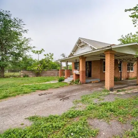 Image 3 - 328 West 8th Street, Shamrock, Wheeler County, TX 79079, USA - House for sale