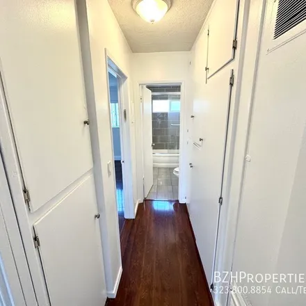 Image 2 - 1227 North Ogden Drive, West Hollywood, CA 90046, USA - Apartment for rent