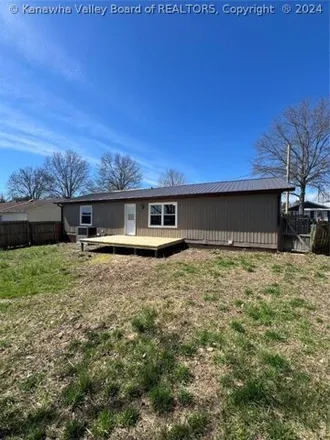 Image 2 - 18 Red Oak Drive, Culloden, Cabell County, WV 25510, USA - House for sale