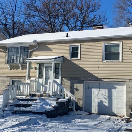 Rent this 3 bed house on 2250 Vermillion Street in Lake Station, IN 46405