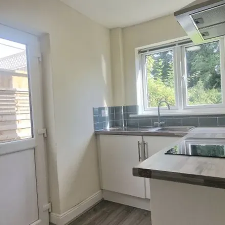 Rent this 3 bed apartment on Middle Way in North Watford, WD24 6HL
