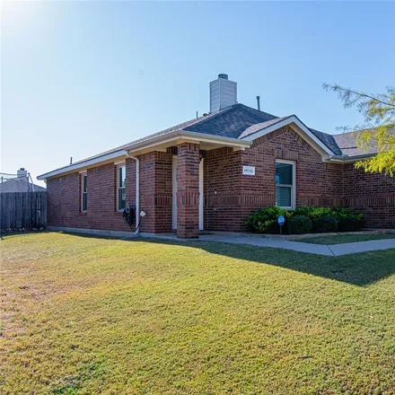 Buy this 3 bed house on 14104 Dun Horse Drive in Fort Worth, TX 76052
