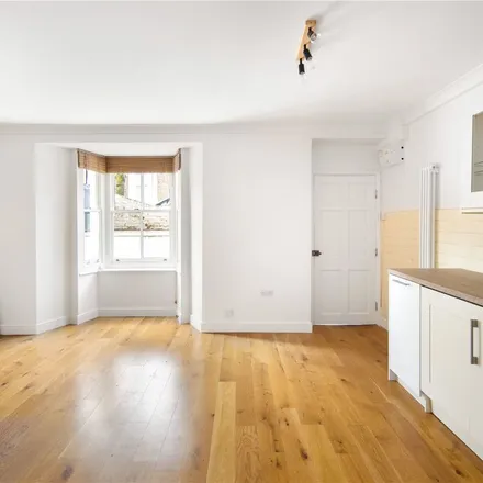 Rent this 2 bed apartment on Francis News & 99P Shop in Forest Road, De Beauvoir Town