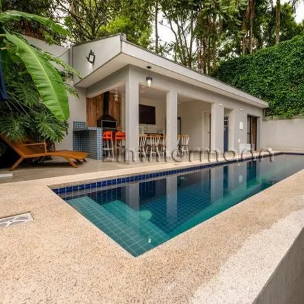 Buy this 5 bed house on Rua Tomé Portes in Campo Belo, São Paulo - SP