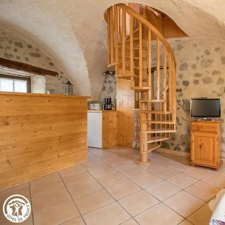Rent this 1 bed house on Route d'Issoire in 63270 Vic-le-Comte, France