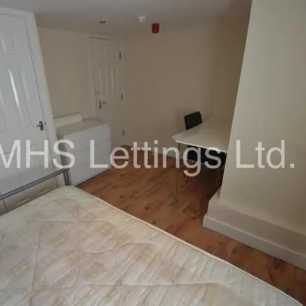 Image 2 - Hartley Grove, Leeds, LS6 2LD, United Kingdom - House for rent