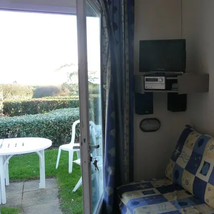 Rent this 1 bed apartment on 56640 Arzon