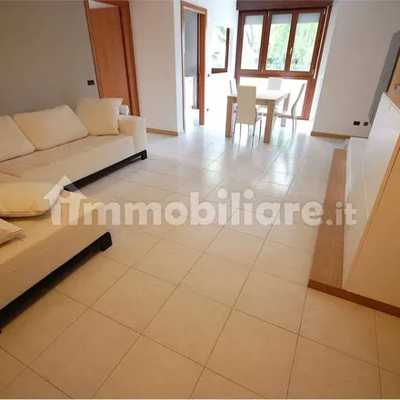 Image 2 - Viale Dante Alighieri, 28100 Novara NO, Italy - Apartment for rent