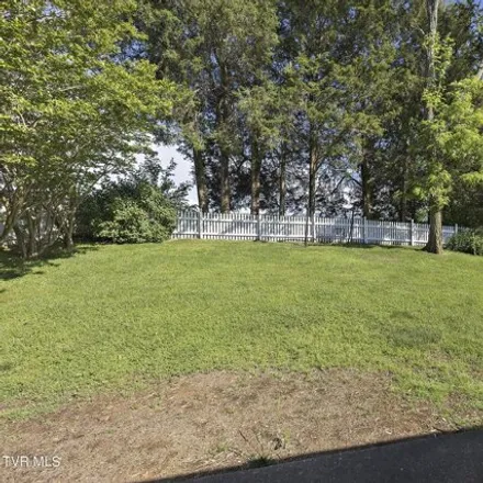 Image 8 - 1707 Delwood Circle, Wedgewood Hills, Greeneville, TN 37745, USA - House for sale