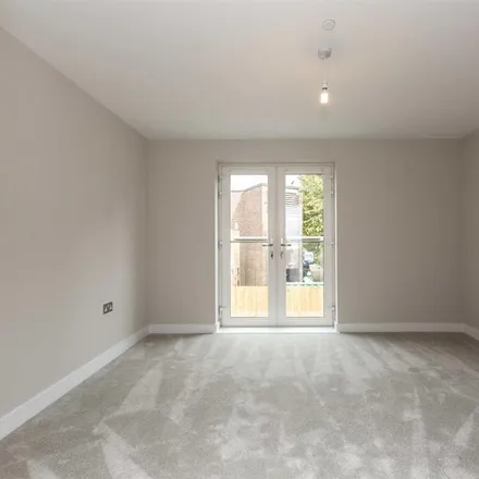 Image 7 - Boots, 57-59 Corbets Tey Road, London, RM14 2AJ, United Kingdom - Apartment for rent