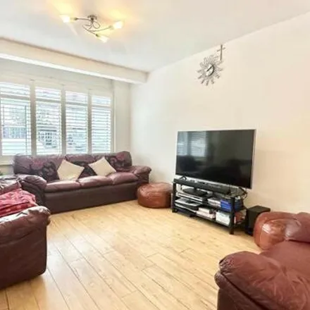 Buy this 5 bed townhouse on Bawdsey Avenue in London, IG2 7TP