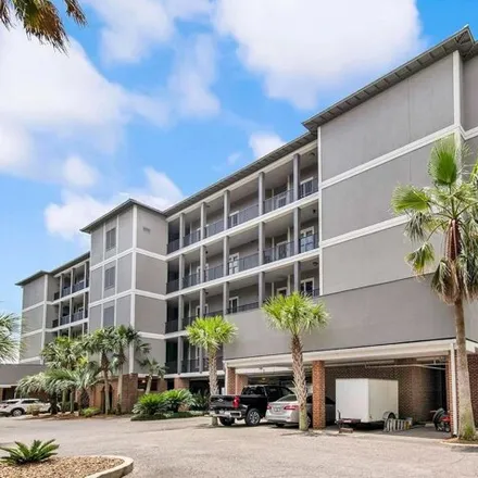 Rent this 3 bed condo on Island Villas I in Todd Lane, Gulf Shores