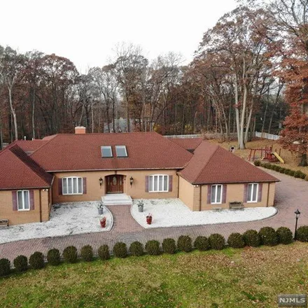 Rent this 6 bed house on 94 Oak Road in Saddle River, Bergen County