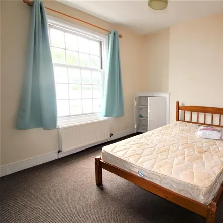 Image 7 - 2 St David's Terrace, Exeter, EX4 3RF, United Kingdom - Apartment for rent